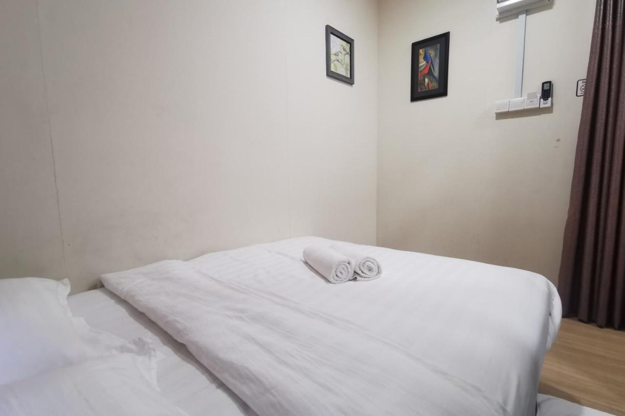 Spot On 90084 Room 123 Семпорна Екстериор снимка