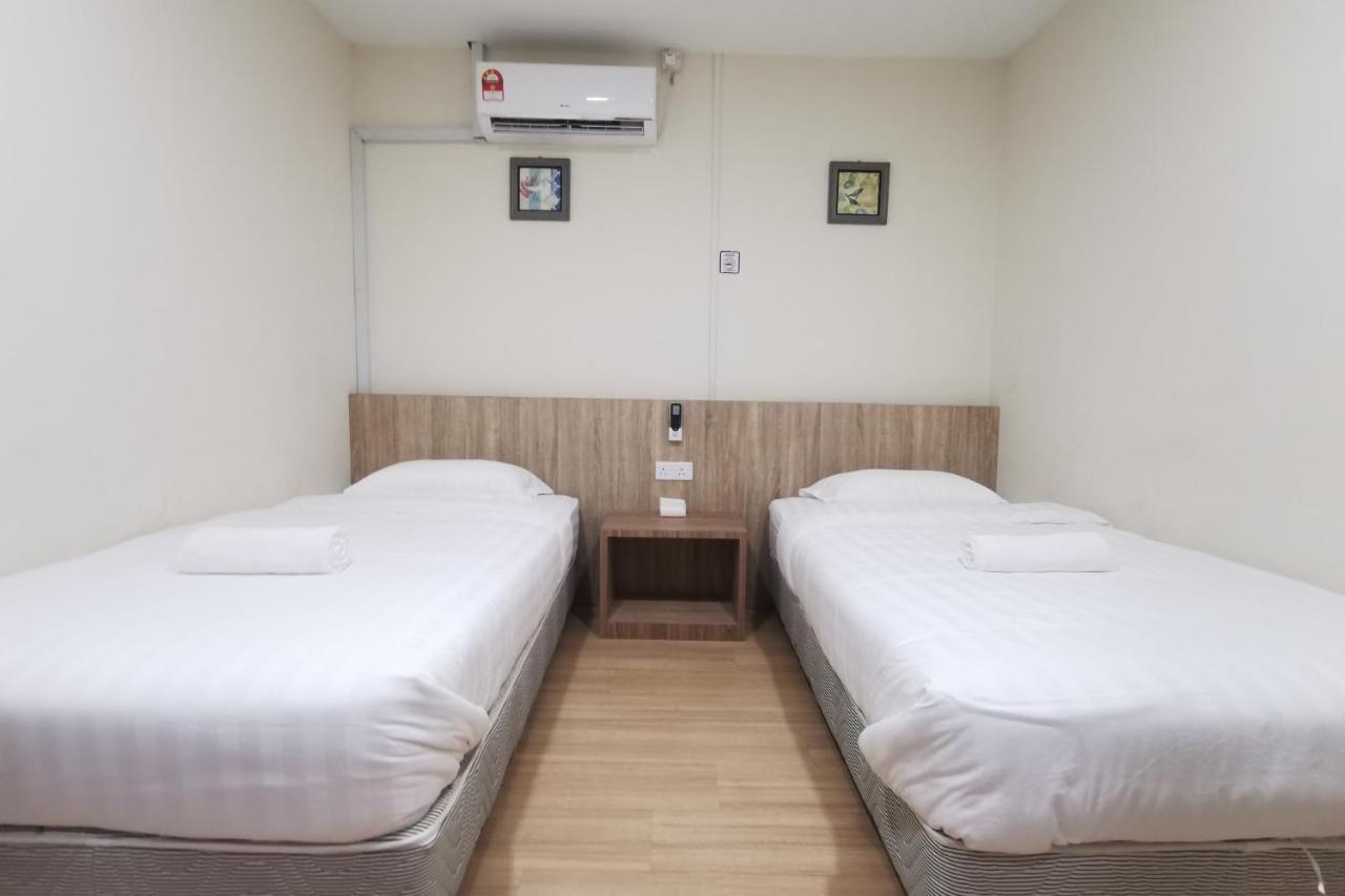 Spot On 90084 Room 123 Семпорна Екстериор снимка